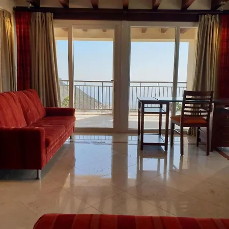 Strelitzia Mit Balkon Und Meerblick بيت للعطل *
